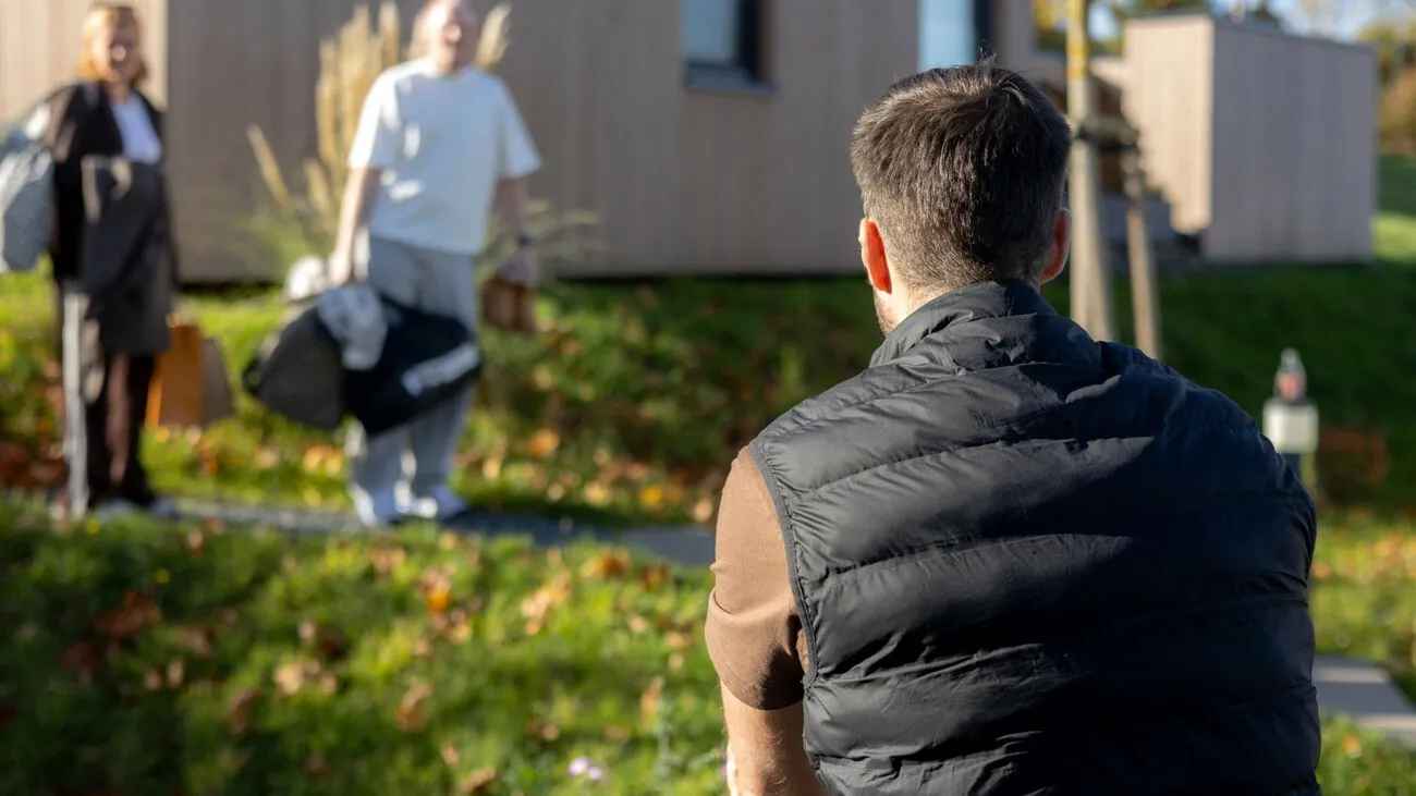 Er, sein Vater und einer seiner Brüder betreiben in Heilbad Heiligenstadt in Thüringen das „Wiesenglück“.